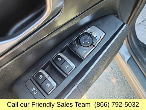 Used 2024 Kia Sorento S AWD/4WD image 12