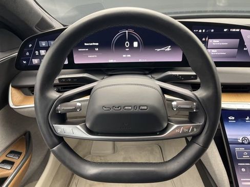 Used 2024 Lucid Air Touring image 20