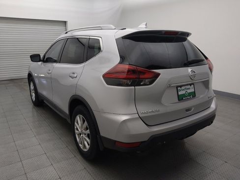 Used 2019 Nissan Rogue S w/ Special Edition Package FWD image 5