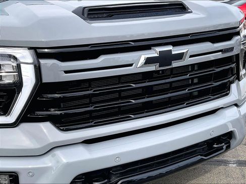 Used 2024 Chevrolet Silverado 2500 LTZ w/ LTZ Plus Package image 32