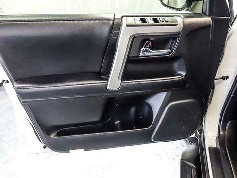 Used 2021 Toyota 4Runner SR5 Premium w/ Moonroof Package AWD/4WD image 28