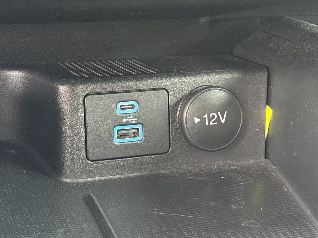 Used 2022 Ford Escape Titanium AWD/4WD image 22