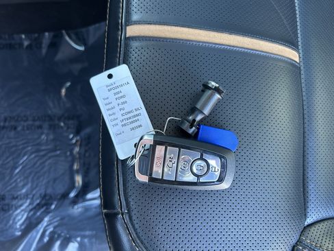 Certified 2024 Ford F350 Platinum w/ Tremor Off-Road Package image 30