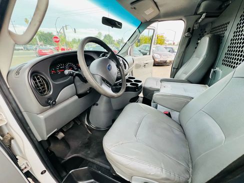 Used 2008 Ford E-250 and Econoline 250 image 10