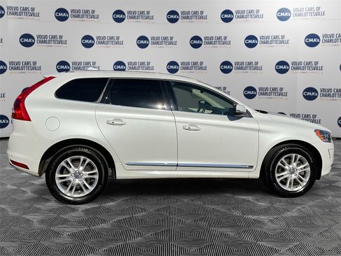 Used 2016 Volvo XC60 T5 Premier w/ Proximity Package image 6