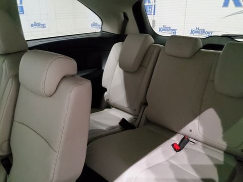 Used 2026 Honda Odyssey EX-L image 6