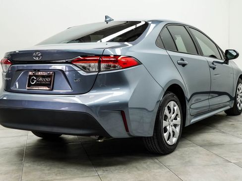 Used 2023 Toyota Corolla LE image 12