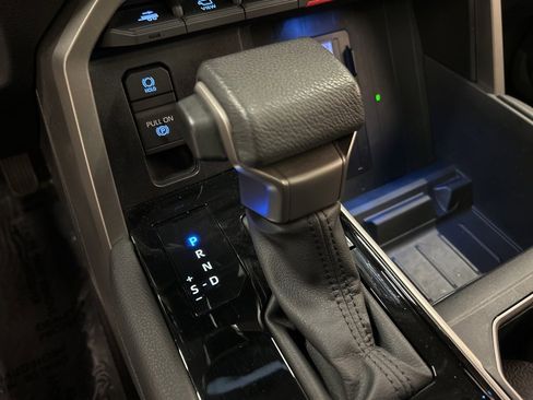 Used 2024 Toyota Tundra Limited image 25