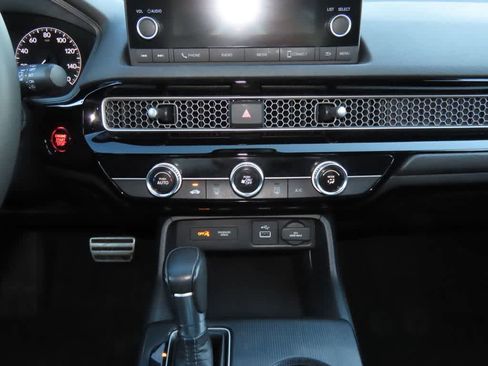 Used 2023 Honda Civic Sport image 19