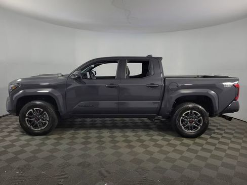 Used 2025 Toyota Tacoma TRD Sport image 8
