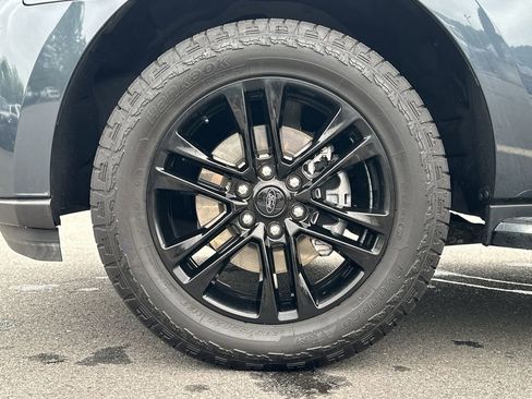 Used 2023 Ford Expedition XLT AWD/4WD image 16