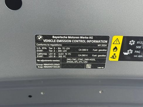 Used 2024 BMW M2 w/ Lighting Package RWD image 26