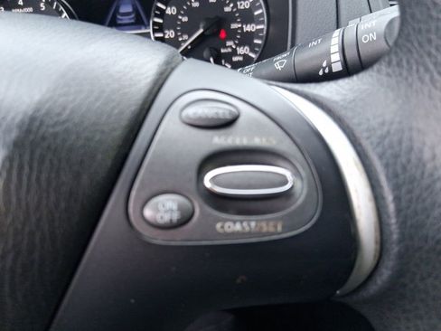 Used 2017 Nissan Pathfinder S image 19