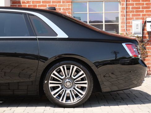 Used 2021 Rolls-Royce Ghost AWD/4WD image 24