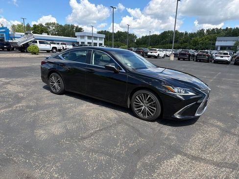 Used 2023 Lexus ES 350 w/ Accessory Package (Z2) FWD image 17