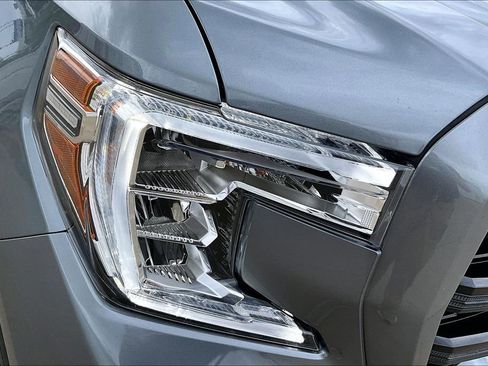 Used 2022 GMC Sierra 1500 Elevation w/ Preferred Package image 38