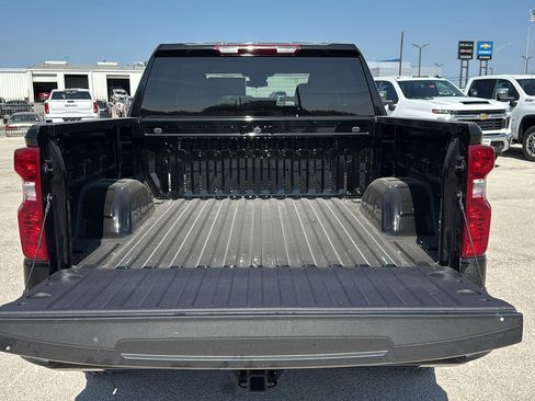 New 2026 Chevrolet Silverado 1500 Custom w/ LPO, Dark Essentials Package image 24