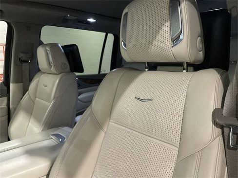 Used 2023 Cadillac Escalade ESV Sport Platinum w/ LPO, ONYX Package image 19