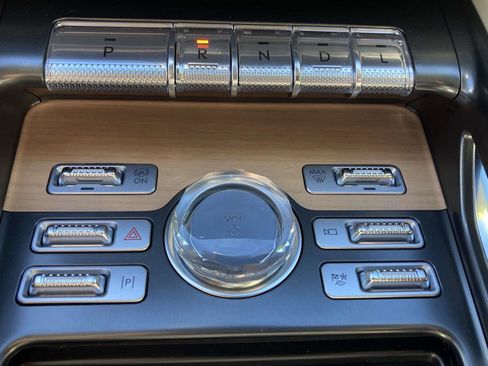 New 2025 Lincoln Nautilus Reserve image 28