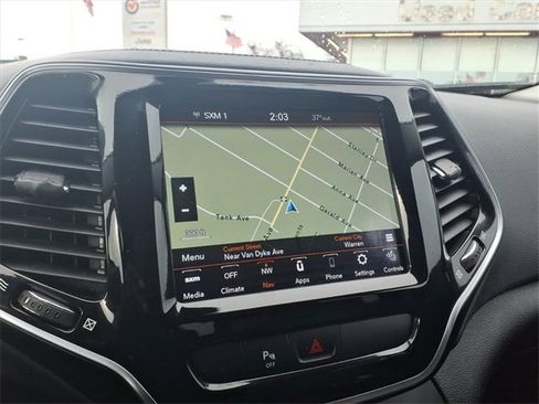 Used 2020 Jeep Cherokee Limited image 15