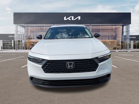 Used 2025 Honda Accord SE image 7