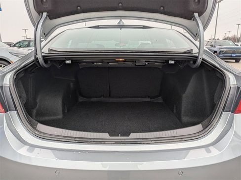 Used 2025 Chevrolet Malibu LT image 32
