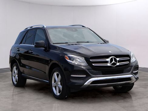 Used 2017 Mercedes-Benz GLE 350 4MATIC image 3