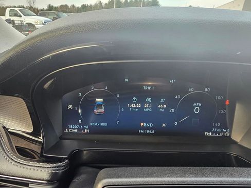 Certified 2023 Lincoln Corsair Reserve w/ Equipment Group 202A image 13