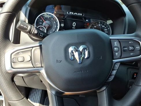 New 2026 RAM 1500 Express AWD/4WD image 9