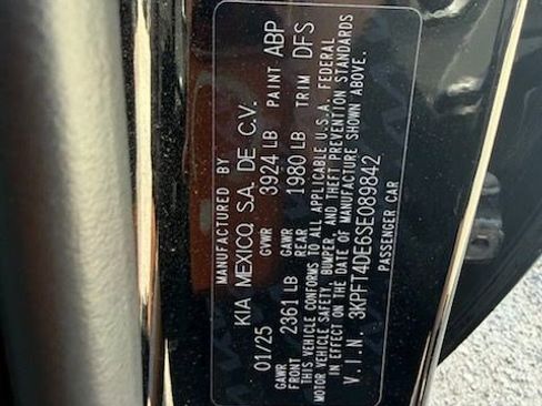 Used 2025 Kia K4 LXS image 10