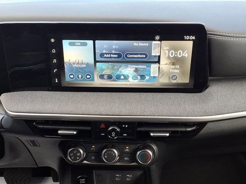 Used 2025 Nissan Kicks SV FWD image 21