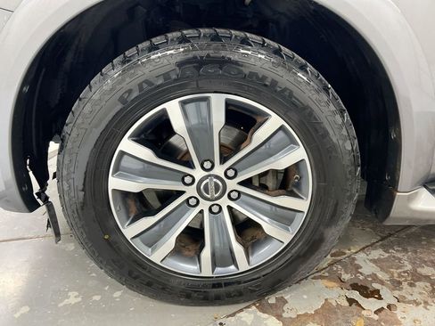 Used 2018 Nissan Armada SL w/ Moonroof Package image 29