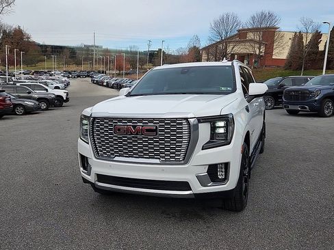 Certified 2022 GMC Yukon XL Denali image 3