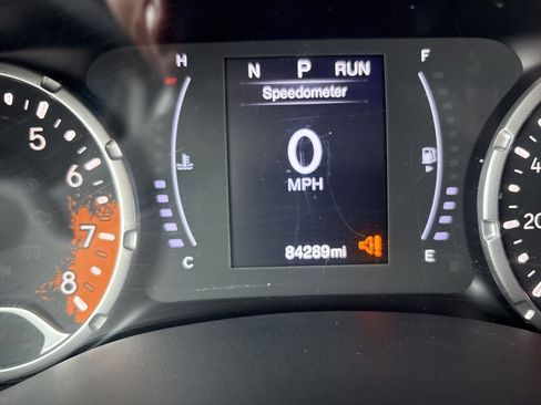 Used 2018 Jeep Renegade Altitude AWD/4WD image 18