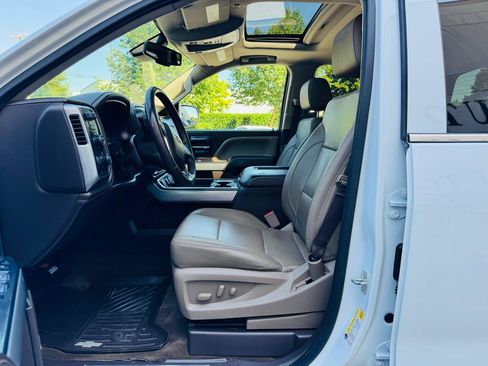 Used 2017 Chevrolet Silverado 1500 LTZ Z71 w/ LTZ Plus Package AWD/4WD image 34