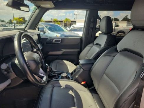 Used 2023 Ford Bronco Everglades image 17