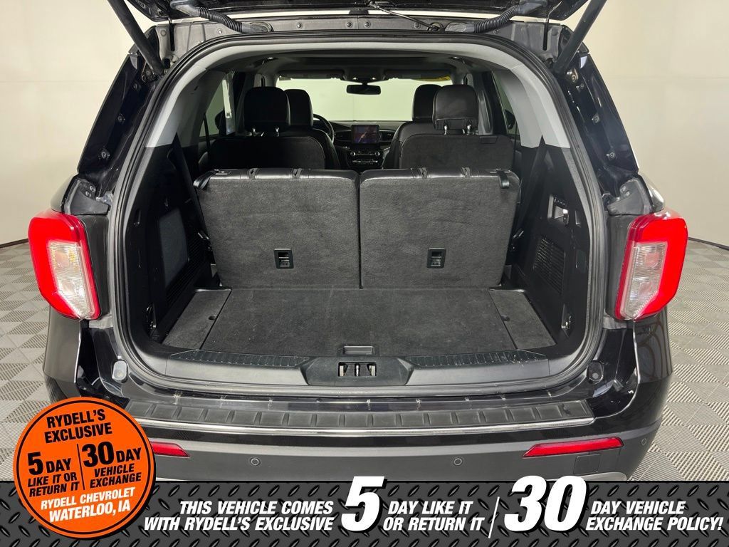 Used 2021 Ford Explorer Limited w/ Equipment Group 301A AWD/4WD image 6