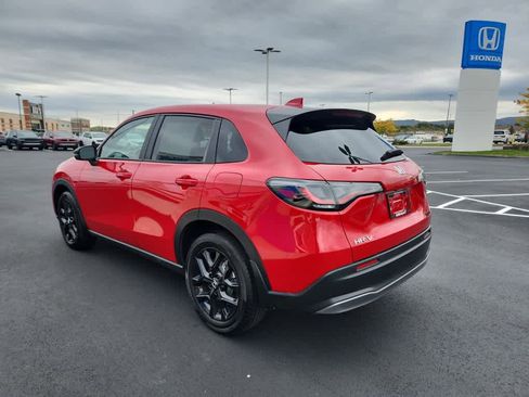Certified 2025 Honda HR-V Sport image 4