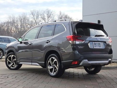 Used 2022 Subaru Forester Touring image 23