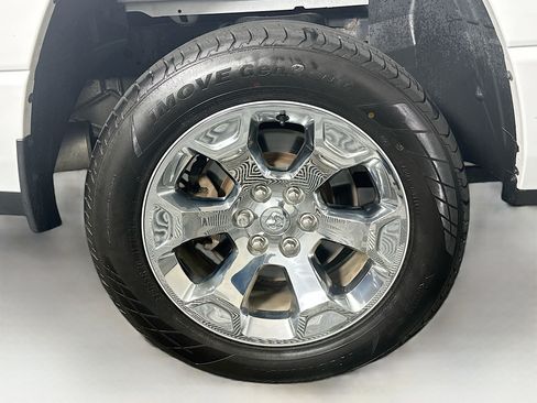 Used 2022 RAM 1500 Big Horn AWD/4WD image 11