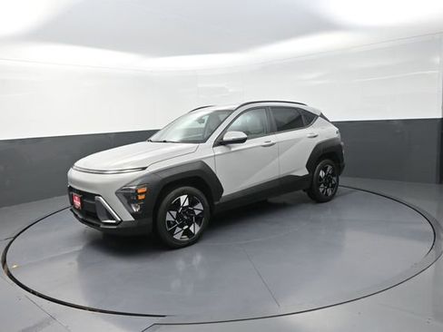 Used 2025 Hyundai Kona SEL AWD/4WD image 35
