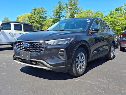 Certified 2023 Ford Escape Active w/ Tech Pack #2 AWD/4WD image 2