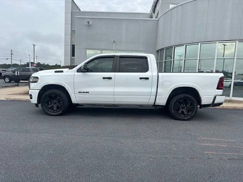 Used 2025 RAM 1500 Big Horn AWD/4WD image 11