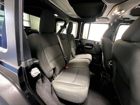 Used 2021 Jeep Wrangler Unlimited Sport AWD/4WD image 16