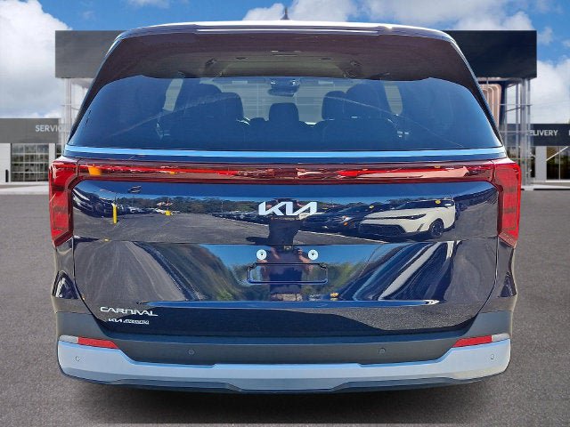 Certified 2026 Kia Carnival FWD image 5
