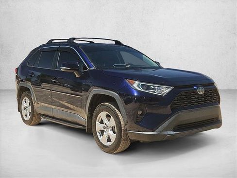 Used 2020 Toyota RAV4 XLE w/ Convenience Package AWD/4WD image 3