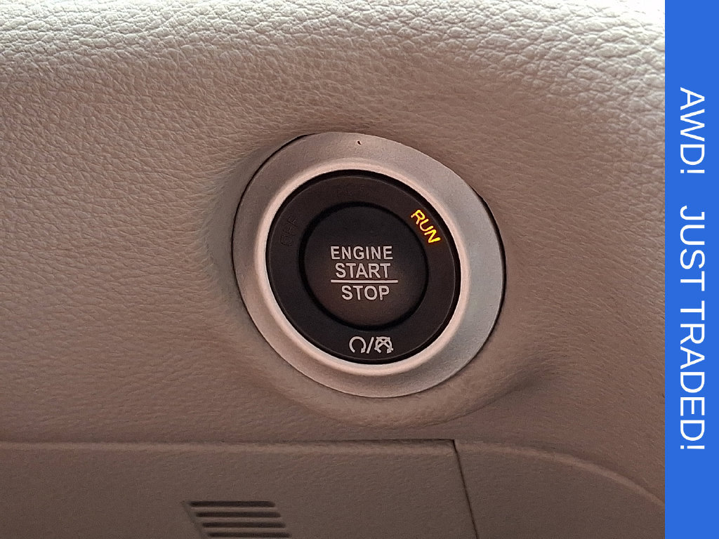 Used 2022 Chrysler Pacifica Touring-L AWD/4WD image 24