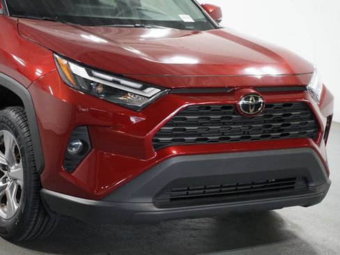 Certified 2025 Toyota RAV4 XLE w/ Convenience Package FWD image 4