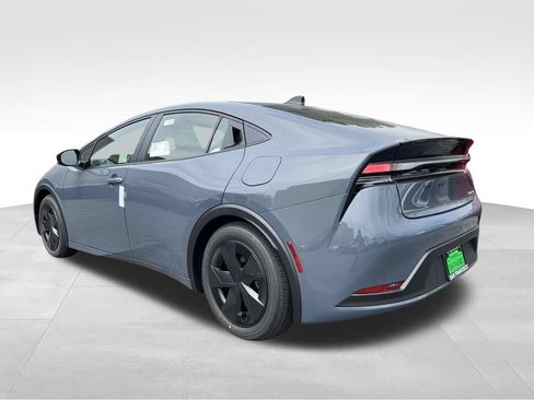 New 2026 Toyota Prius Plug-In Hybrid FWD image 3