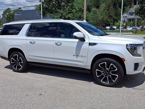 Certified 2024 GMC Yukon XL Denali AWD/4WD image 2